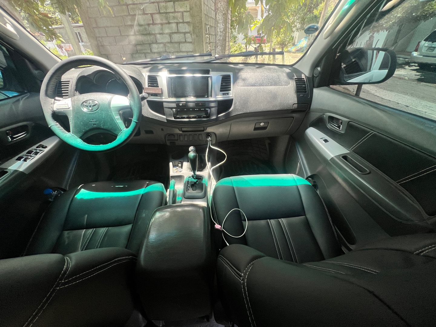 jeepetas y camionetas - TOYOTA HILUX SRV 2013 4