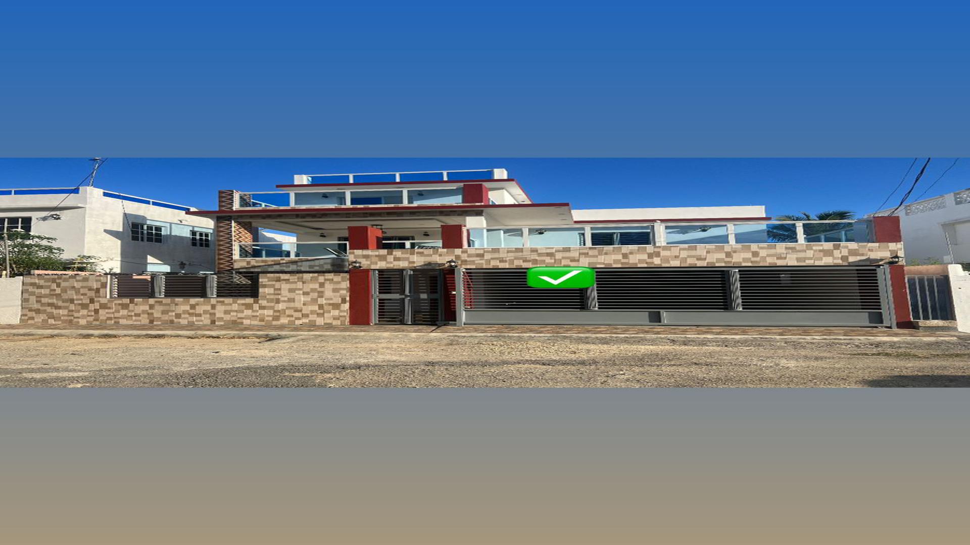 casas - Venta de hermosa casa de 3 niveles en la autopista de san Isidro brisa oriental