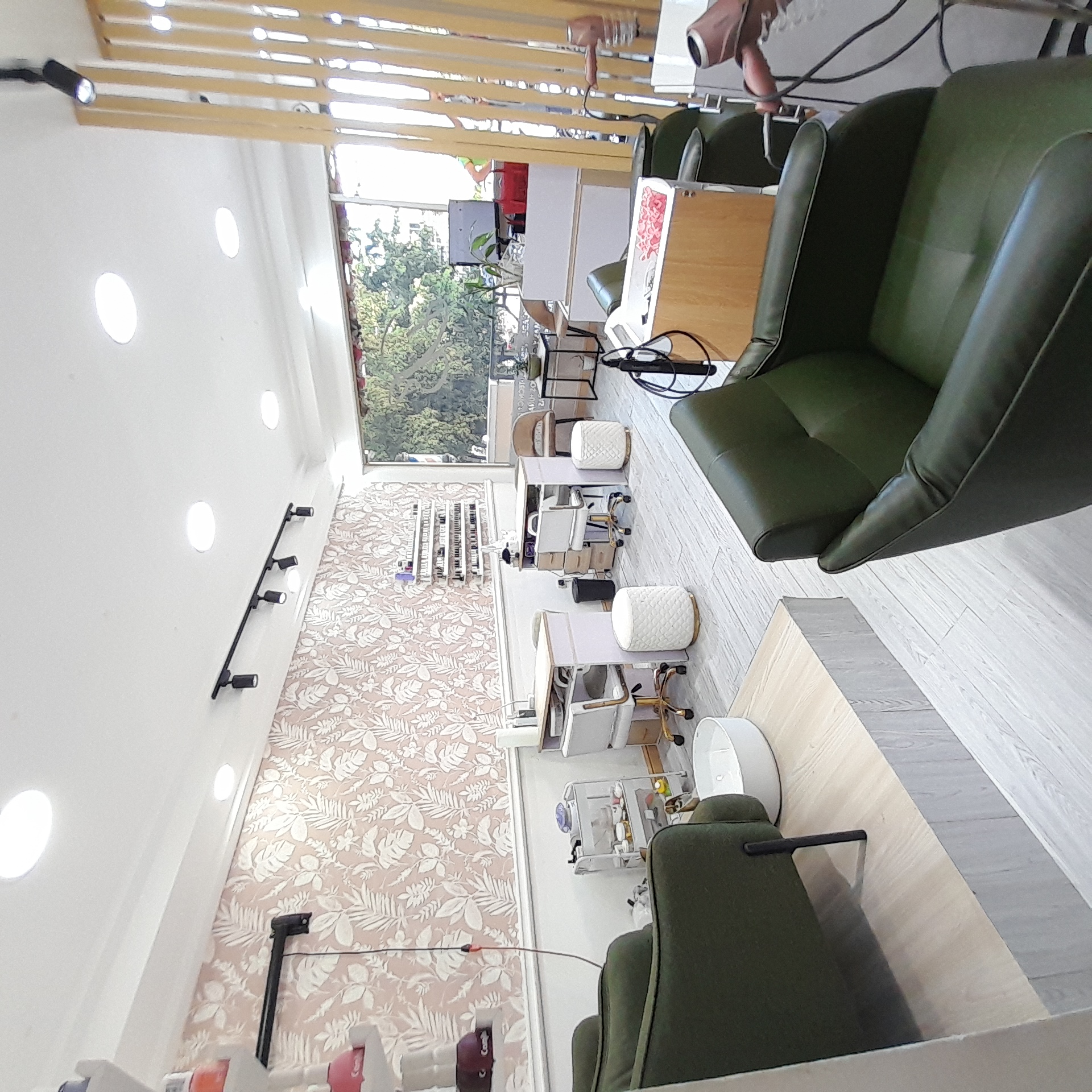 negocios en venta - Negocio salon de belleza en la Sarasota 6