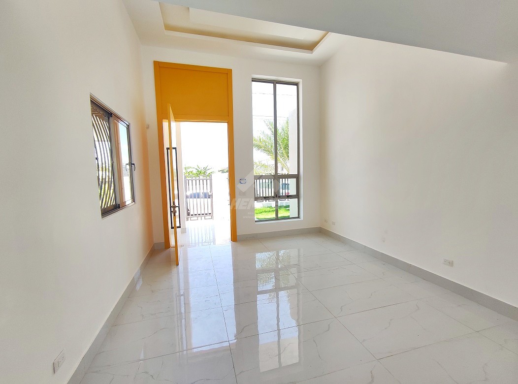 casas - MINIMALISTA CASA CON PICUZZY Y PATIO PROYECTO CERRADO LLANOS GURABO SANTIAGO  7