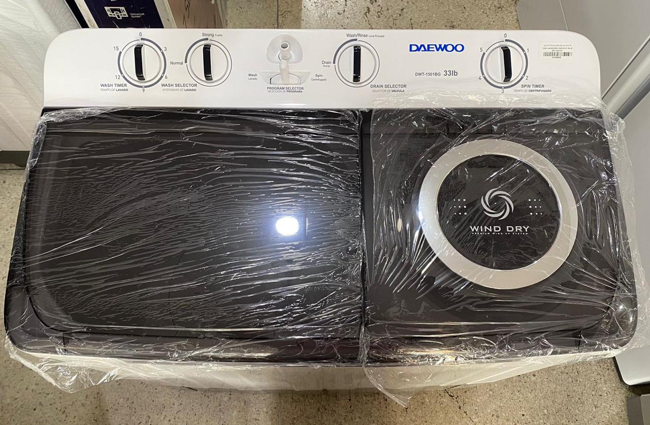 electrodomesticos - Lavadora Daewoo 33 libras
Modelo 1501
Semiautomática
Lava, centrifuga 

 1