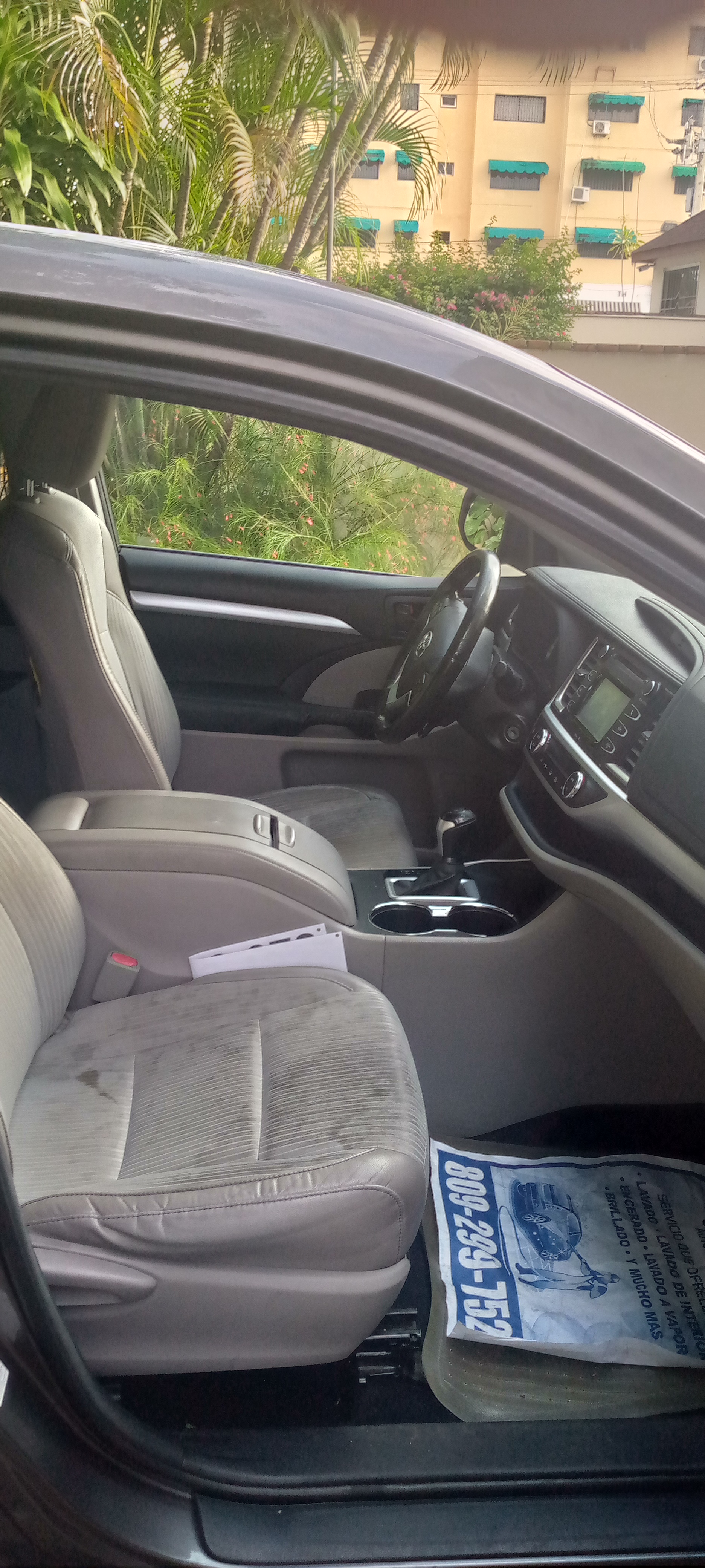 jeepetas y camionetas - Vendo . único dueño  3