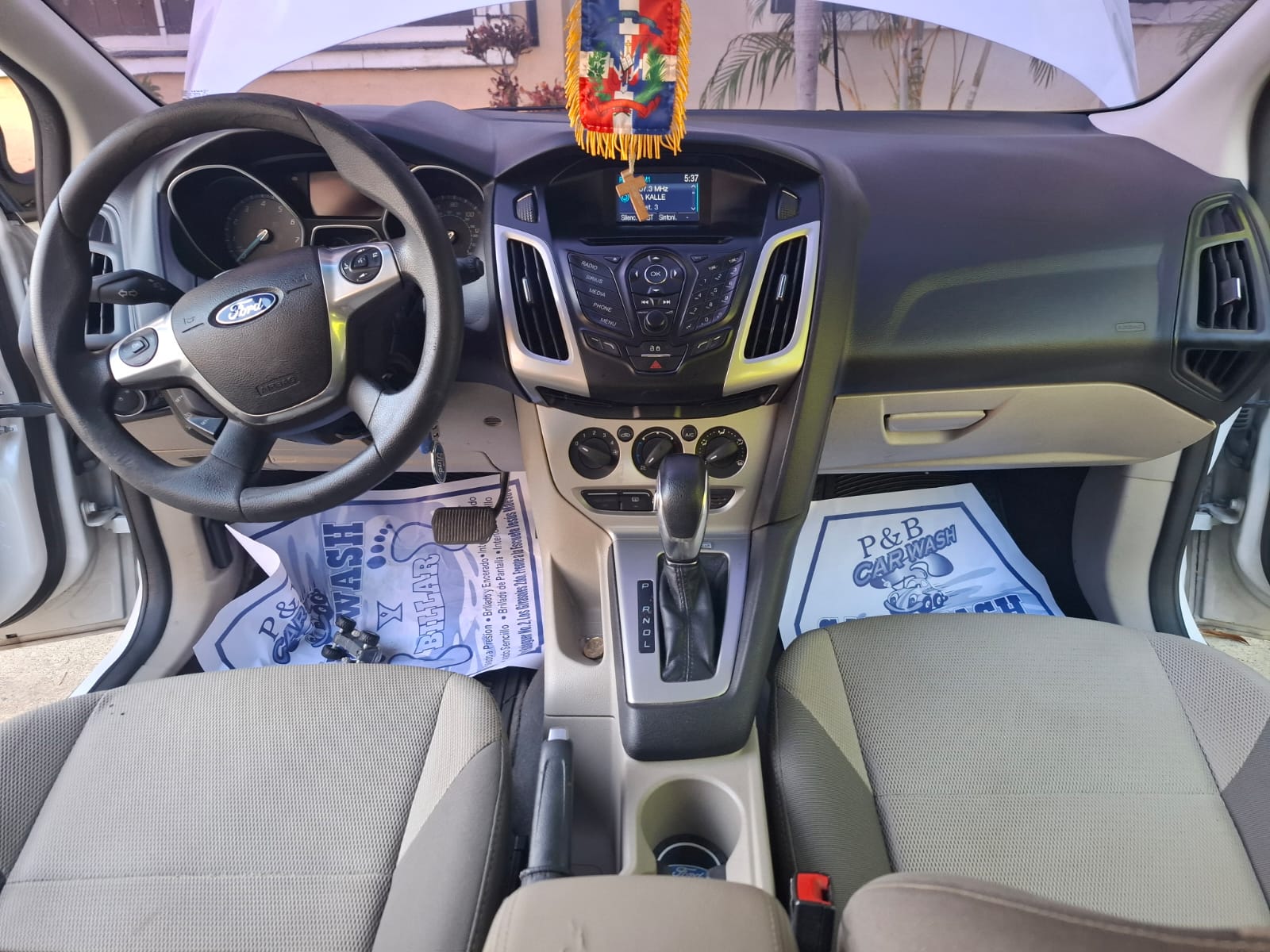 carros - Ford Focus Hatchback 2014 impecable  2