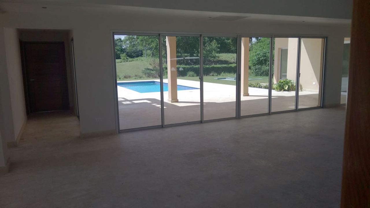 casas vacacionales y villas - Villa en venta de 3 habitaciones en Punta Cana 2