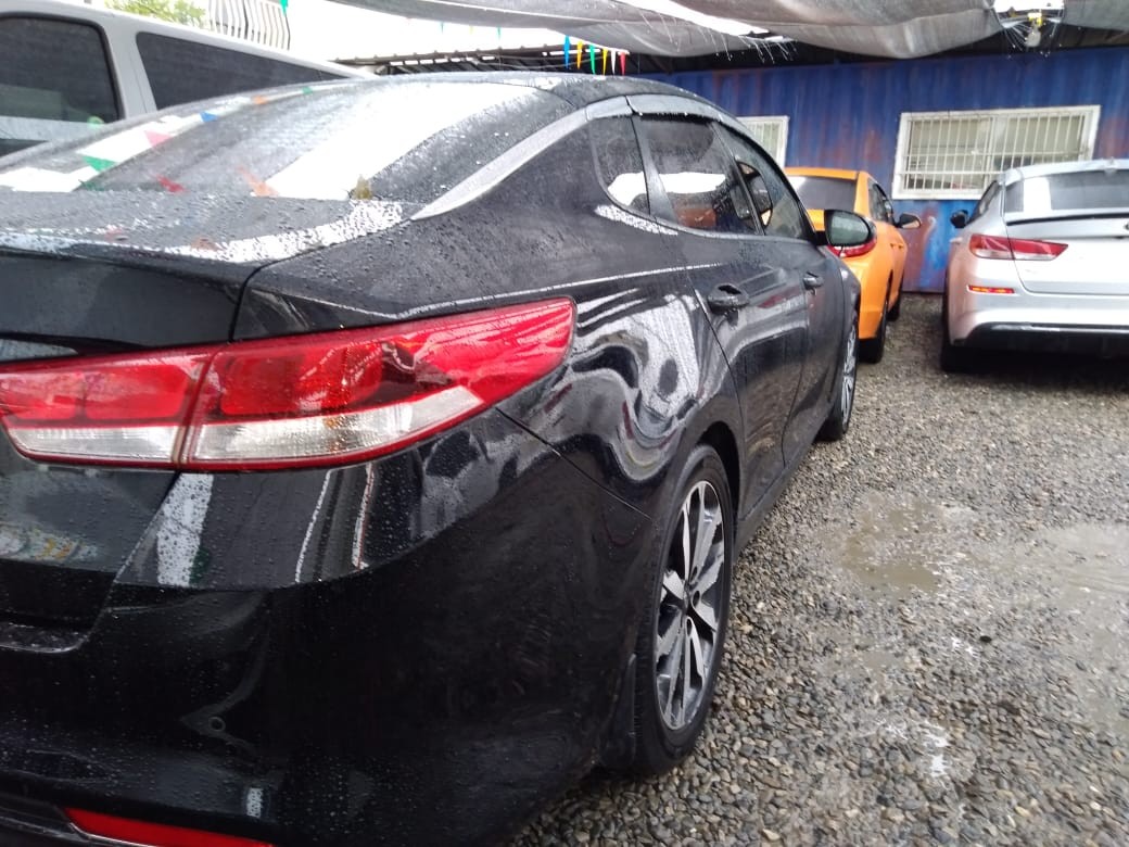 carros - KIA K5 2018 NEGRODESDE: RD$700,100.00 8