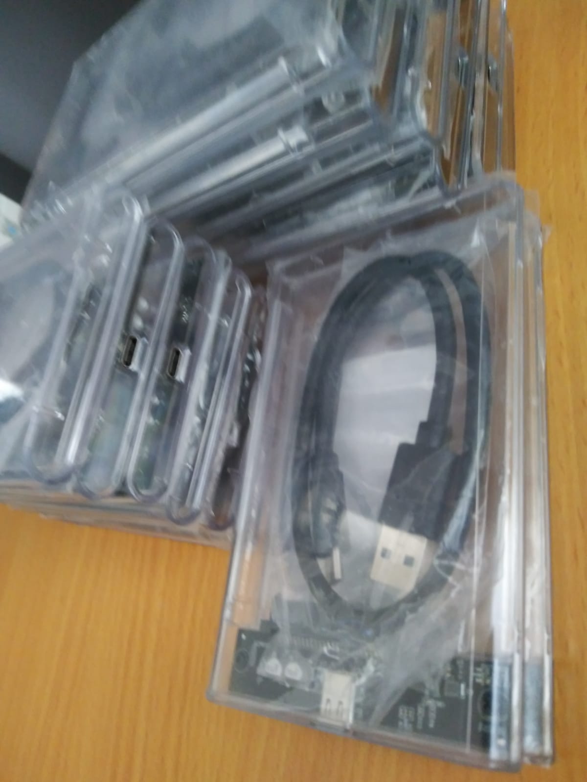 computadoras y laptops - Enclouser 2.5 Pulgadas Para Disco Duros SATA a USB 0