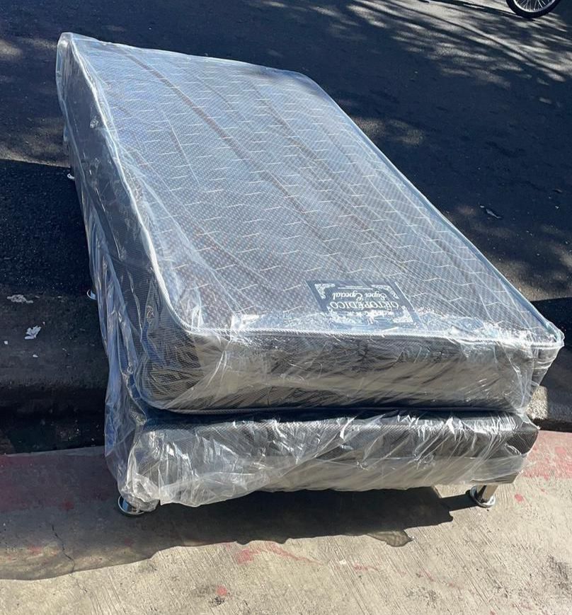 muebles y colchones - Base y colchon de 39 pulgadas 0