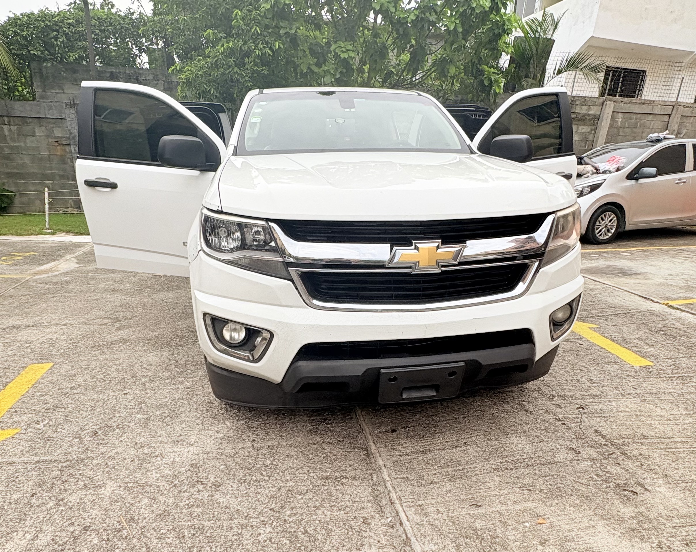 jeepetas y camionetas - CHEVROLET COLORADO 2015  0