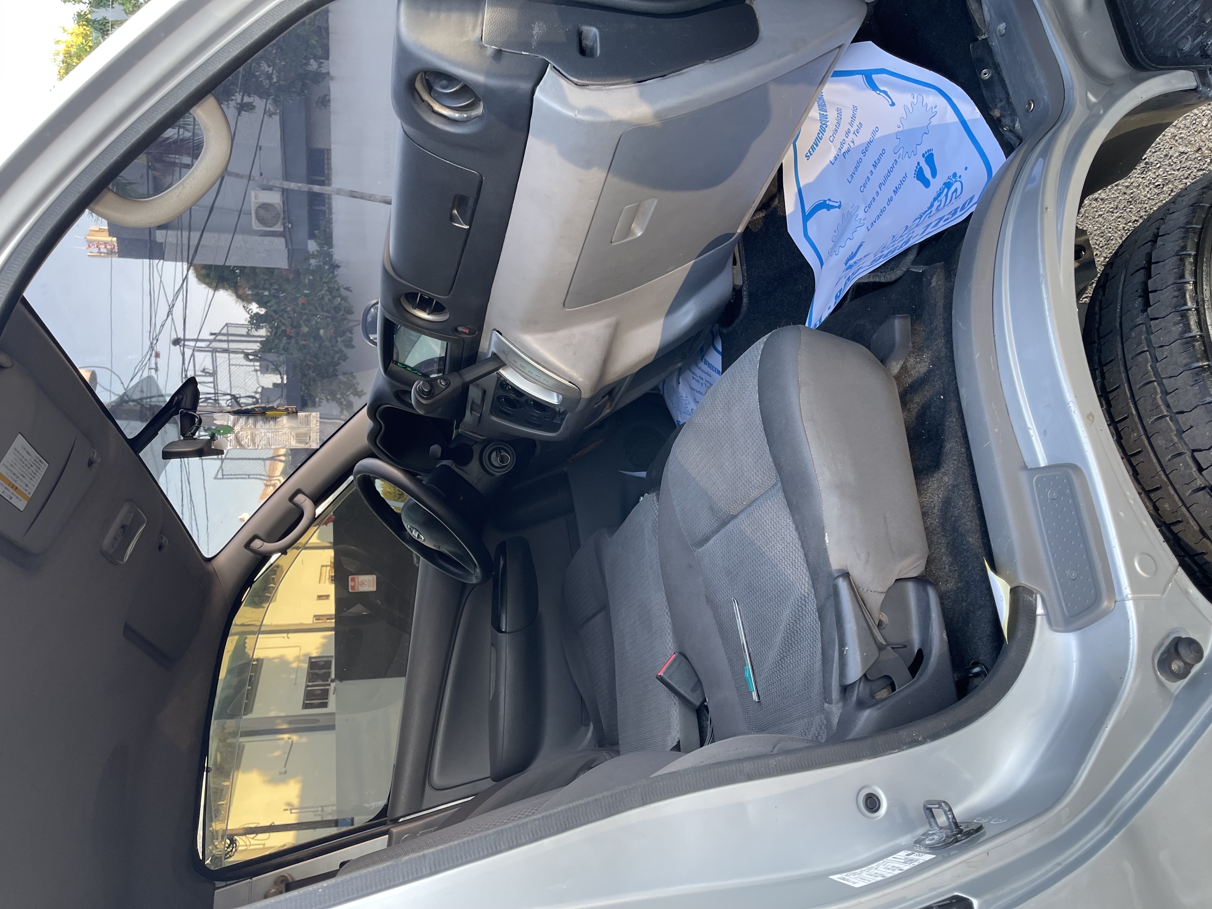 camiones y vehiculos pesados - Nissan Urban NV 3500 5