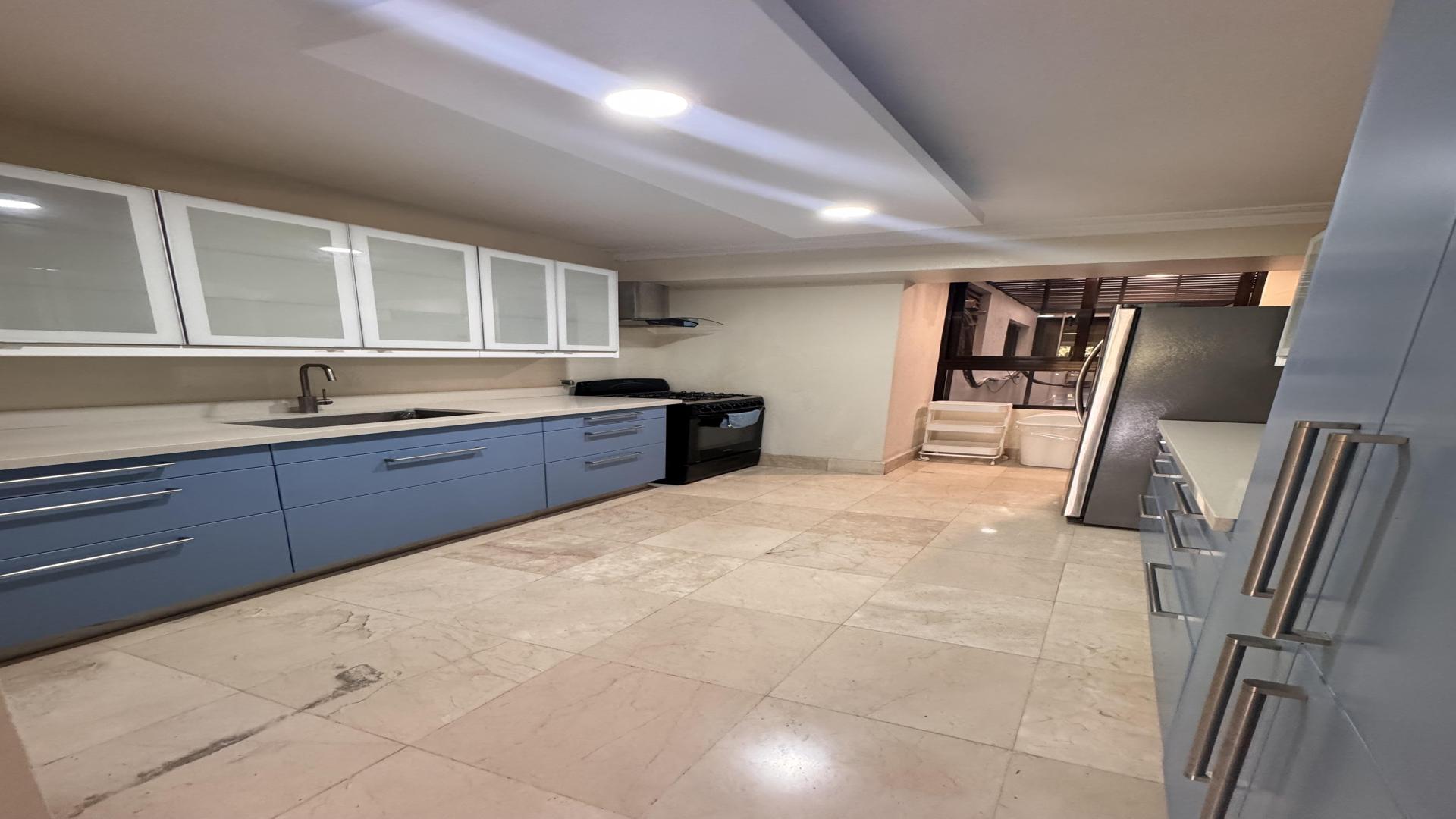 apartamentos - En alquiler amplio y fresco apartamento de 3 Hab, en Piantini 4