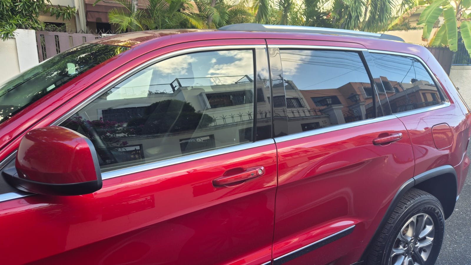 jeepetas y camionetas - Jeep grand cherokee 2011 en excelente condiciones 4