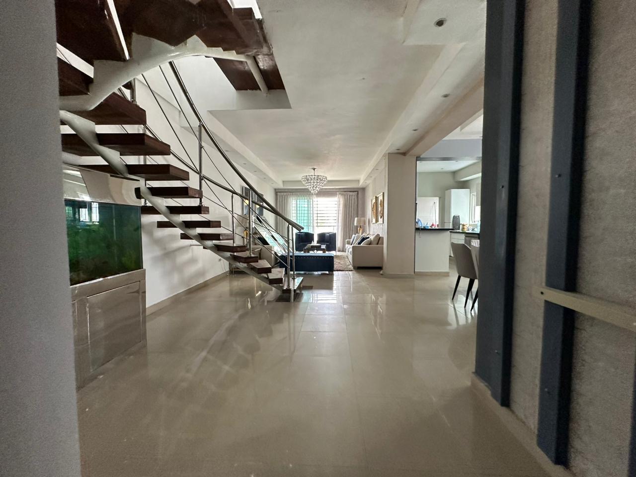 apartamentos - Vendono oferta Ph renacimiento tres hab con baño 