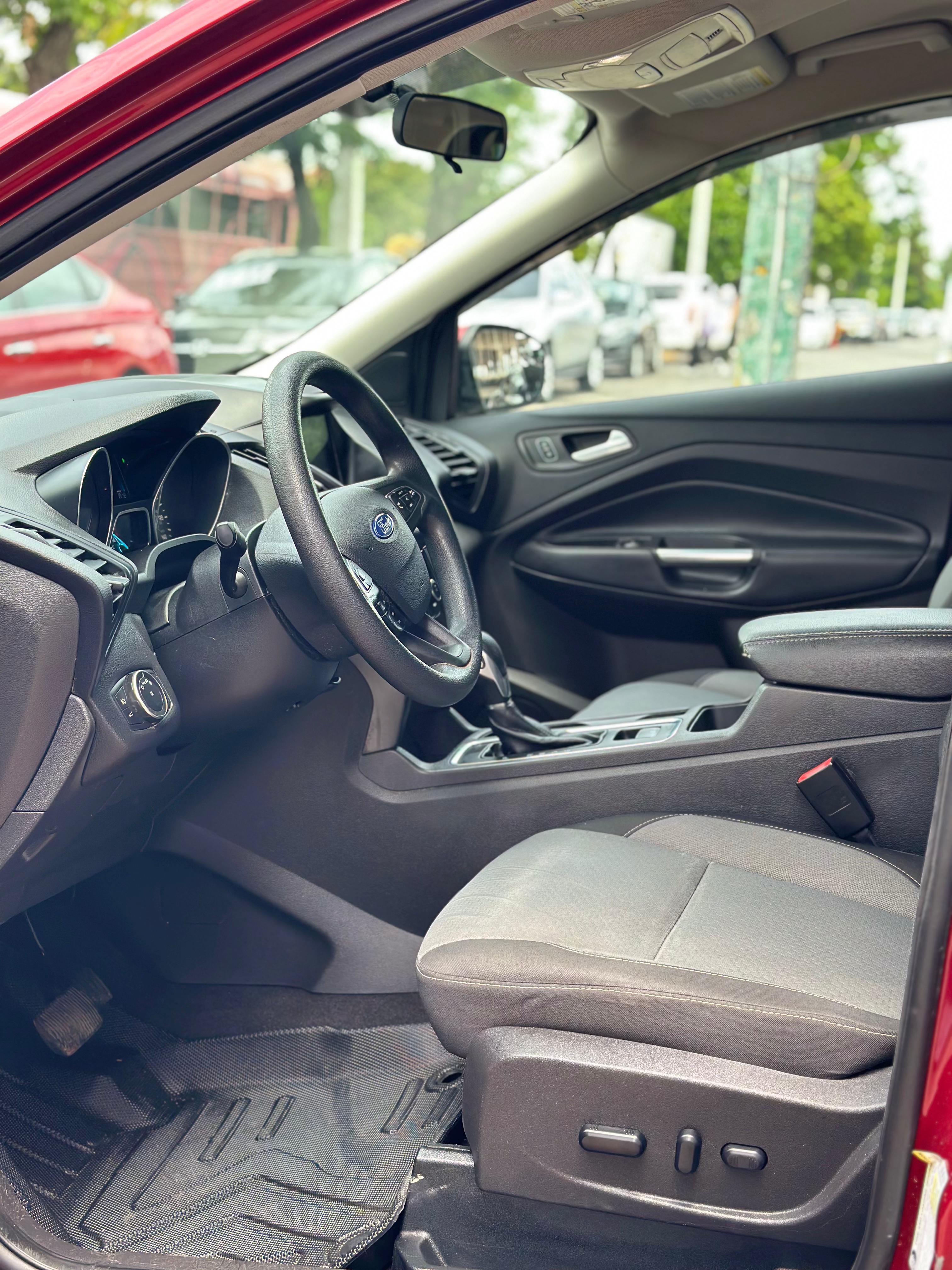 jeepetas y camionetas - 2019 FORD ESCAPE SE CLEAN CARFAX 3