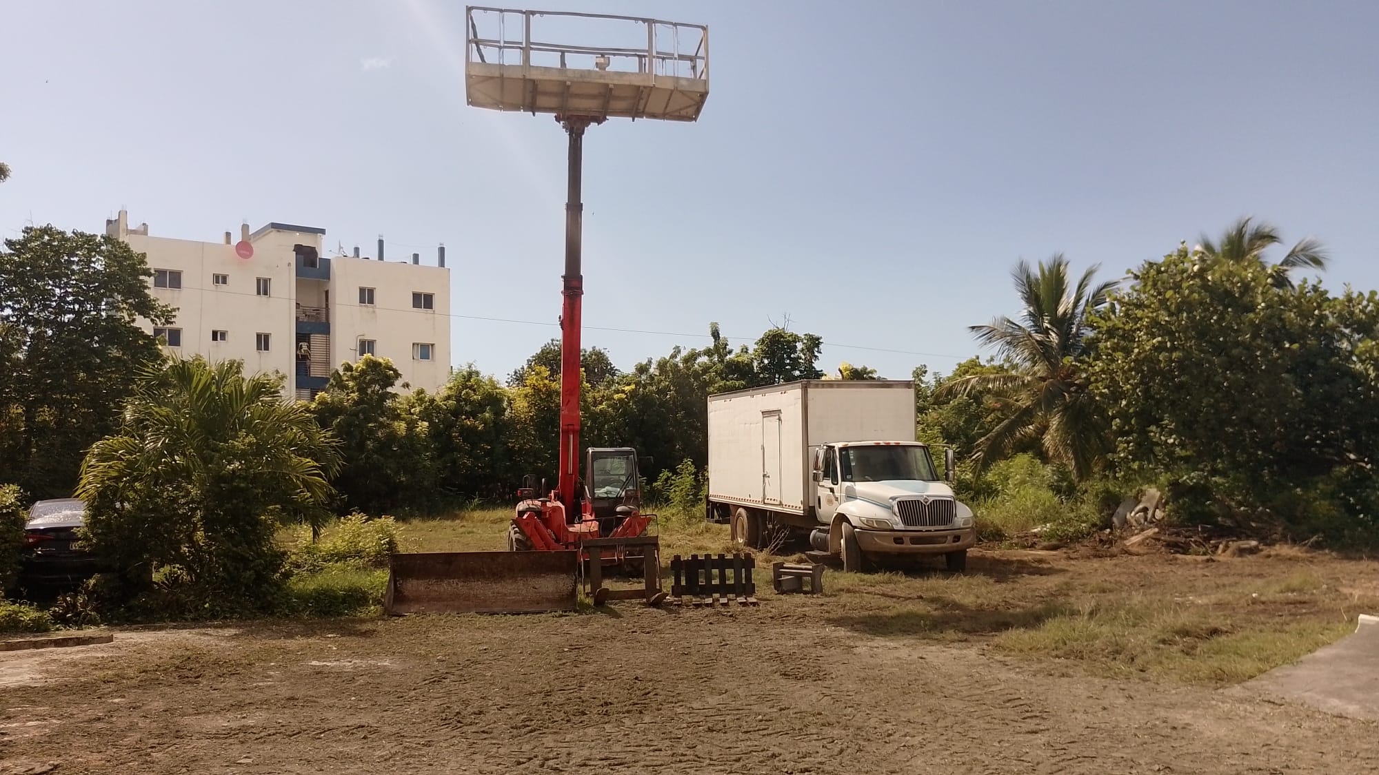 camiones y vehiculos pesados - Telehandler MVT1332 SLT -  levanta 3200 kg a 13 Mt 2