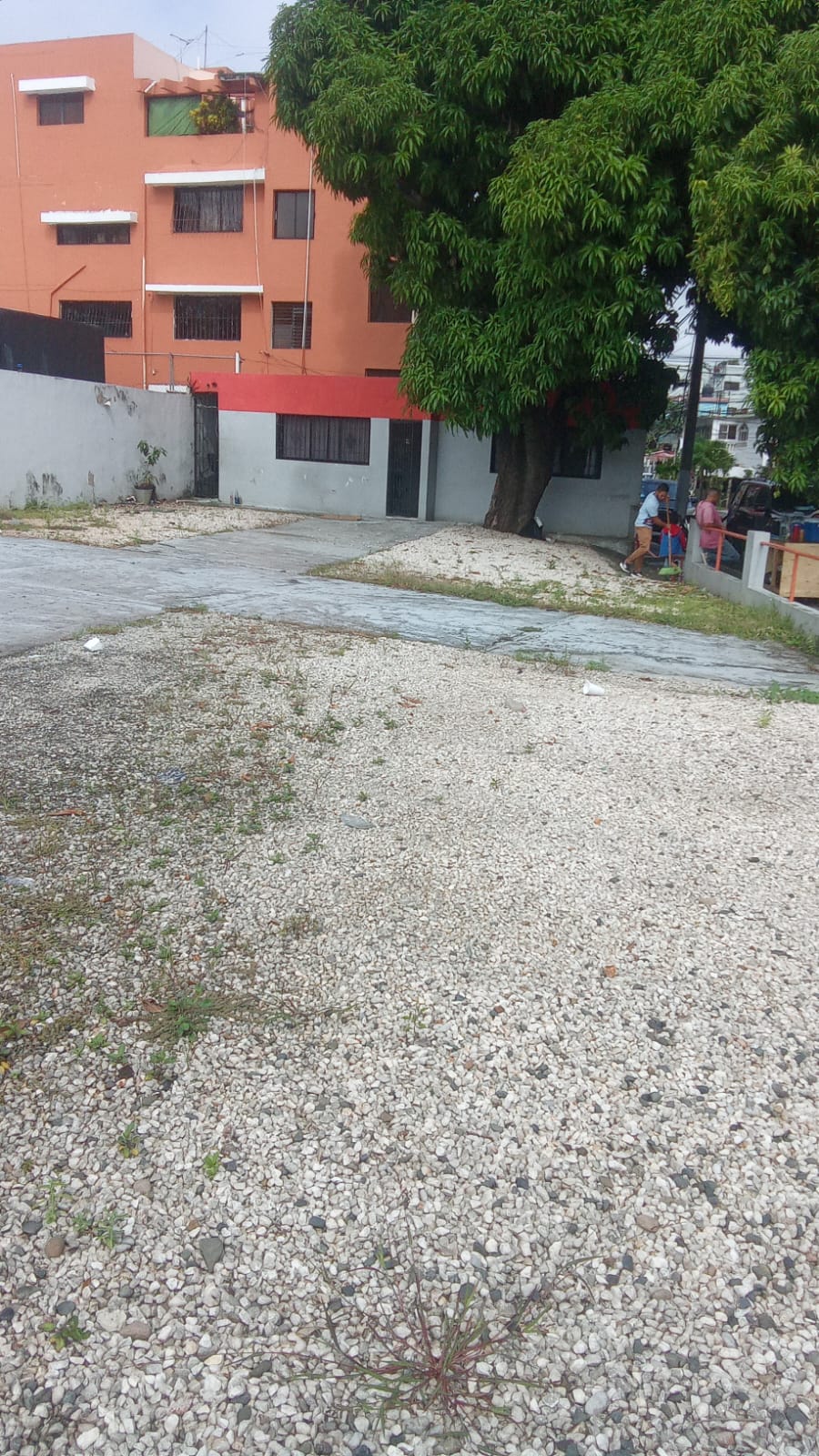 solares y terrenos - alquiler de terreno en la 27 de febrero 2