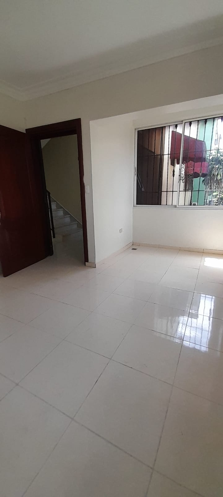 apartamentos - Vendo apartamento en 3er nivel de Alma Rosa I 2