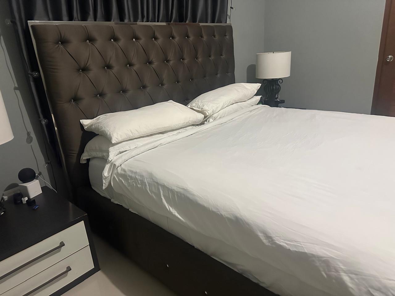 muebles y colchones - Cama King con colchón incluido  1