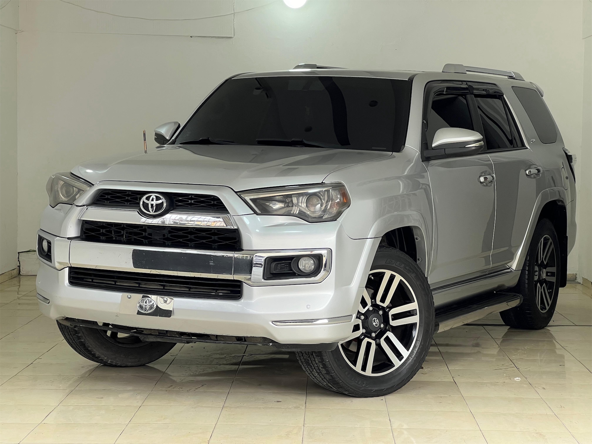 jeepetas y camionetas - TOYOTA 4RUNNER SR5 AÑO 2012 CON EL KIT 2018 0