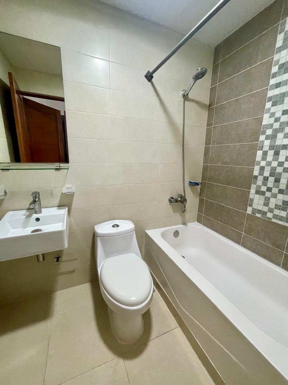 apartamentos - EVARISTO MORALES APTO EN VENTA DE 2 HABITACIONES 2 PARQUEOS Y AREAS SOCIALES 6