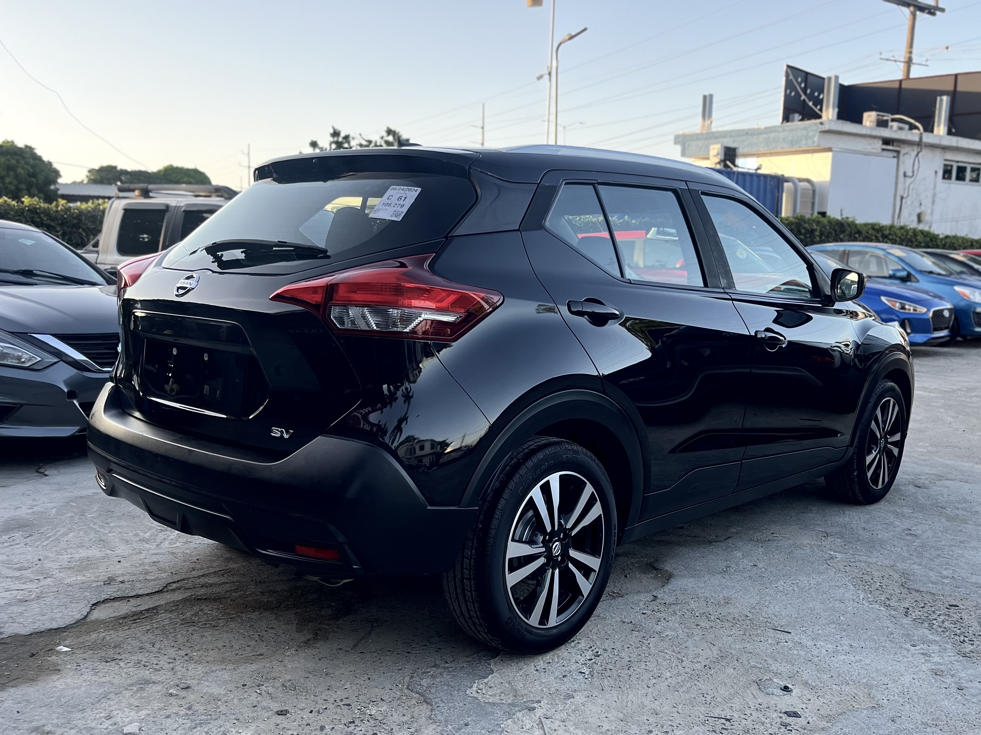 jeepetas y camionetas - Nissan kicks 2019 SV - Clean carfax
 3