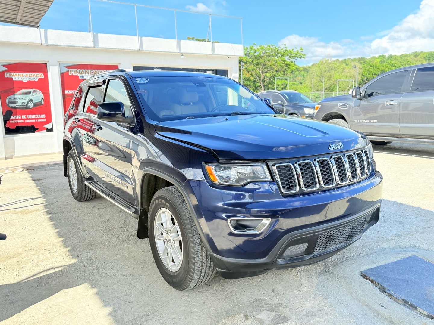 jeepetas y camionetas - Jeep Grand Cherokee 2018 Laredo 4x4  1