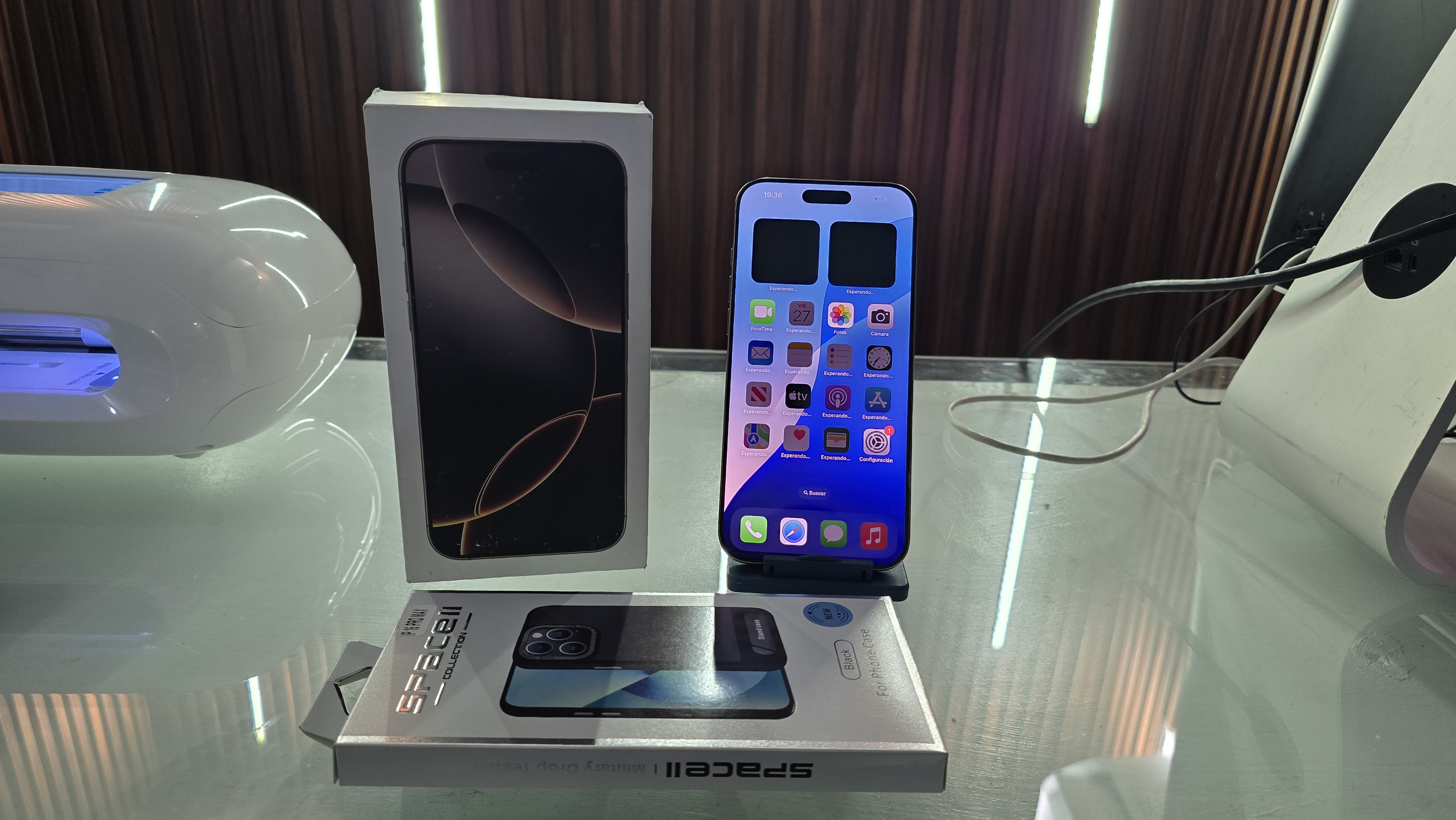 celulares y tabletas - iPhone 16 Pro Max 256GB Desert en su caja factory 0