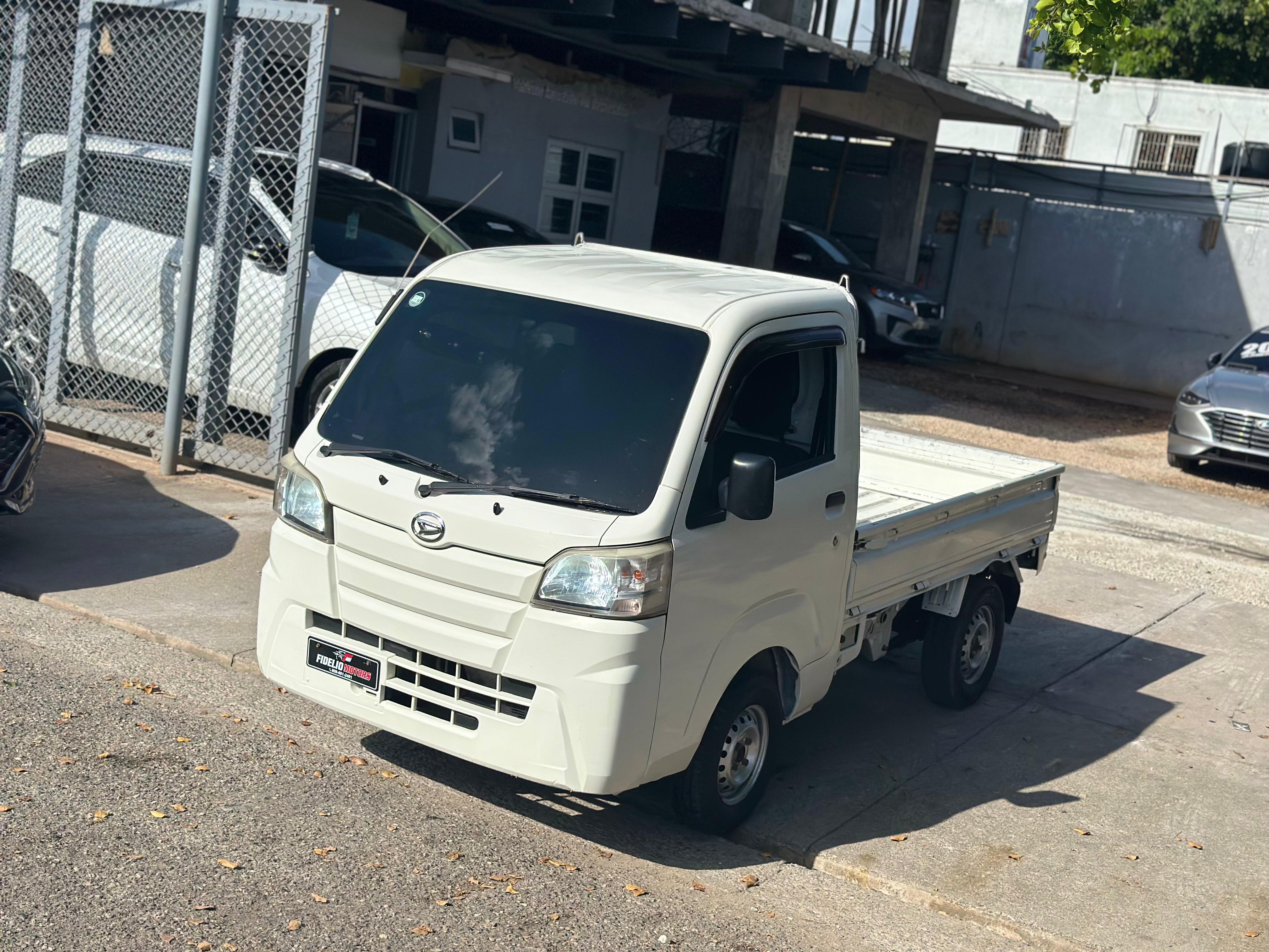 jeepetas y camionetas - 2018 DAIHATSU HIJET PLATANERA 2