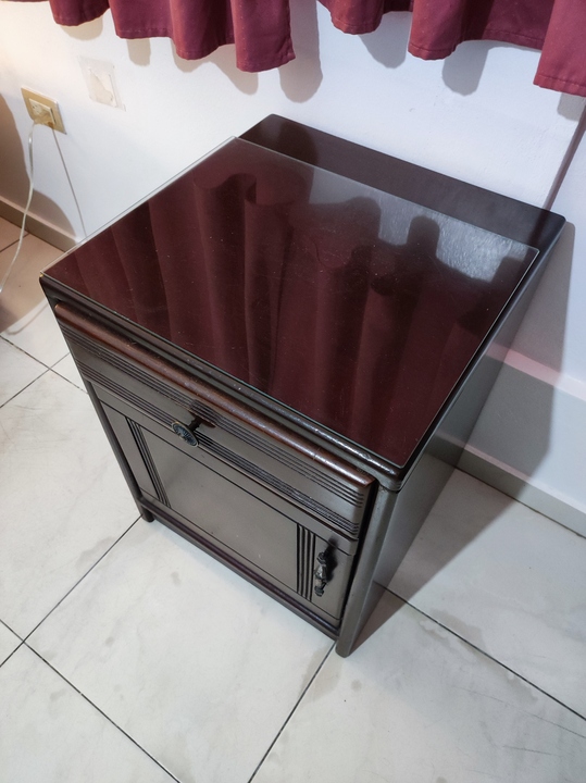 muebles y colchones - BIURO Y MESA DE NOCHE (PRECIOS 38,500 Y 9,200) 2