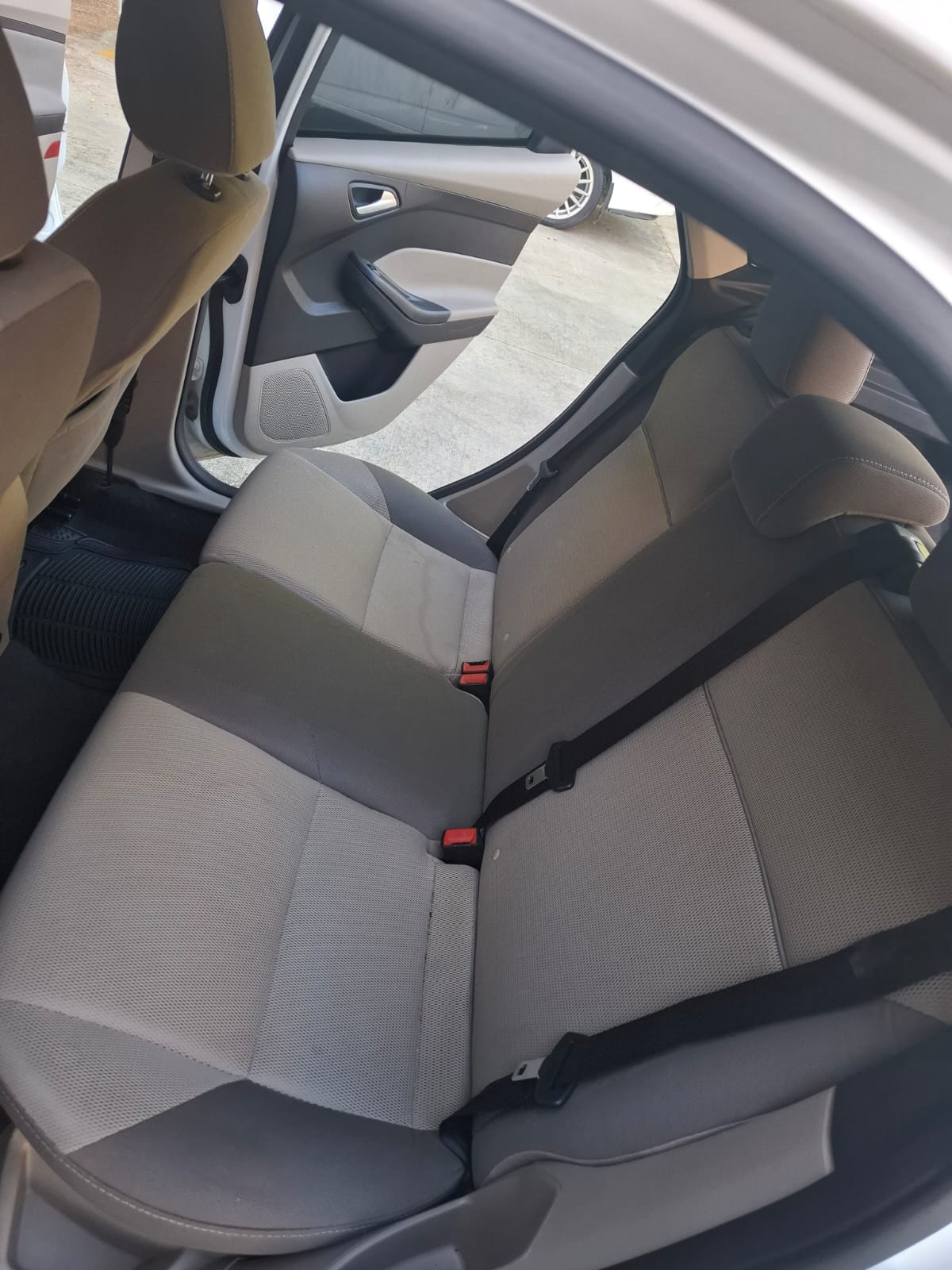 carros - Ford Focus Hatchback 2014 impecable  3