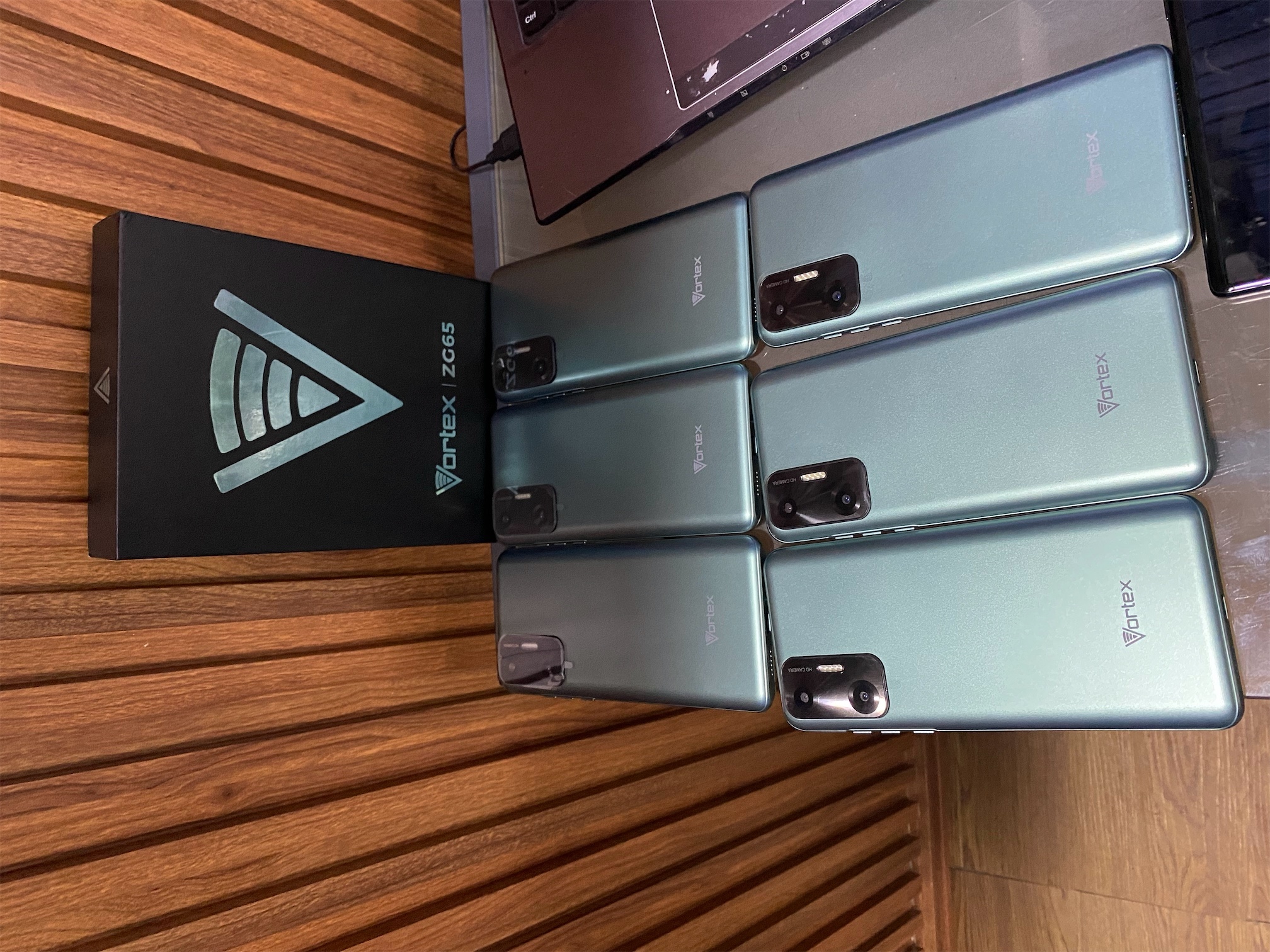 celulares y tabletas - VORTEX ZG65 dual sim  2