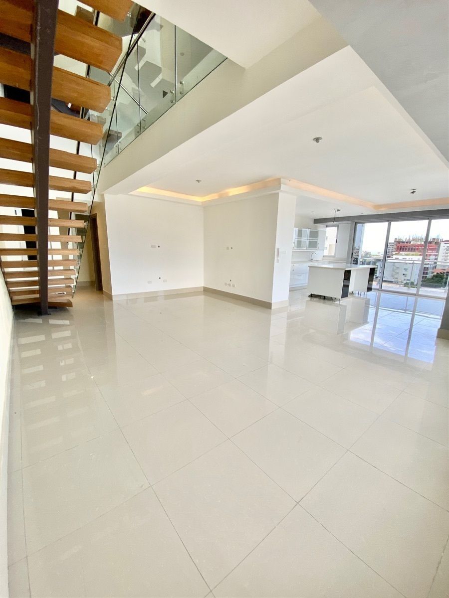 penthouses - PENTHOUSE EN VENTA EN EVARISTO MORALES DE 3 HABITA 4
