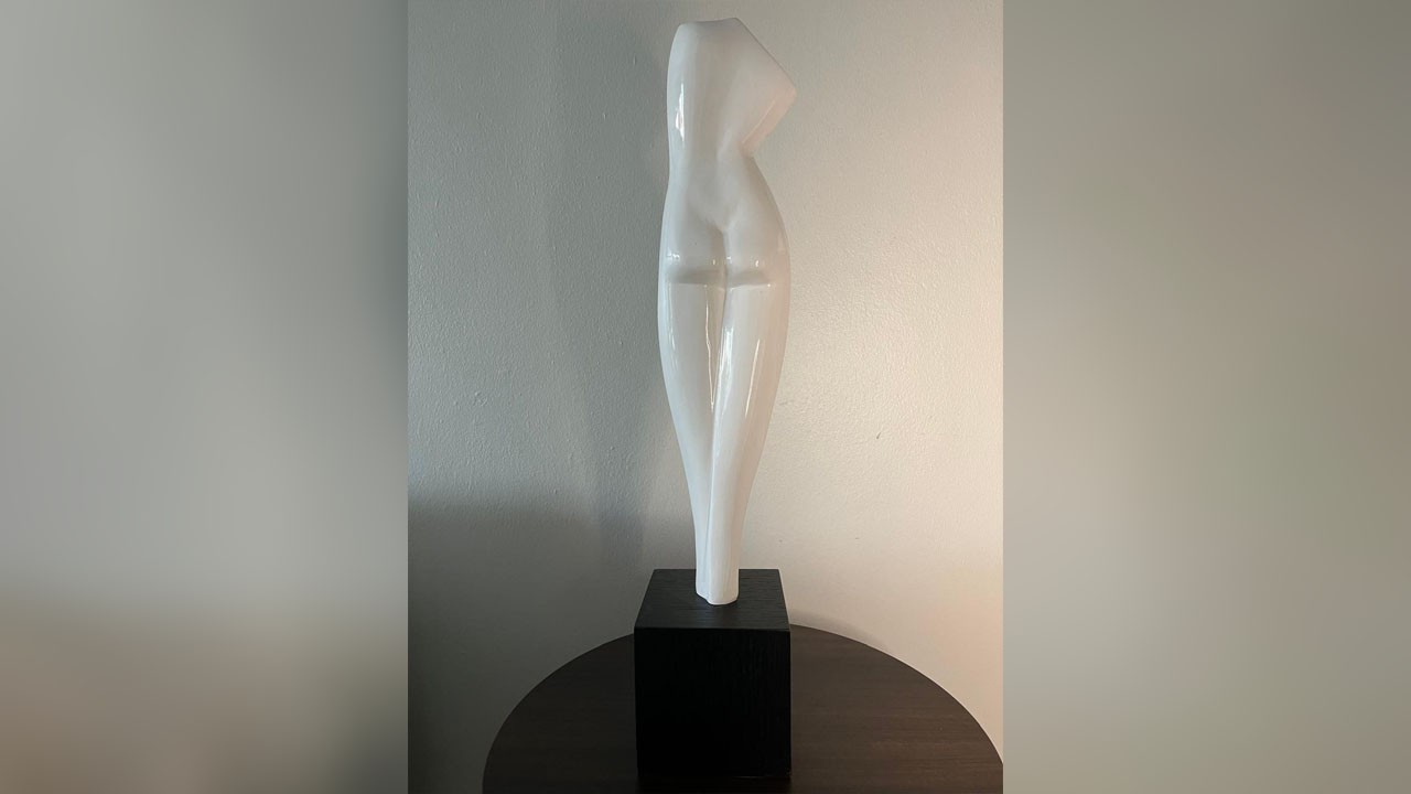 decoración y accesorios - Escultura de una figura femenina (ilumel) 4
