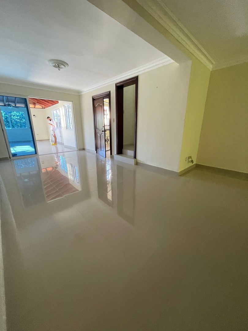 apartamentos - Se vende apartamento en Residencial Simón Bolivar 7