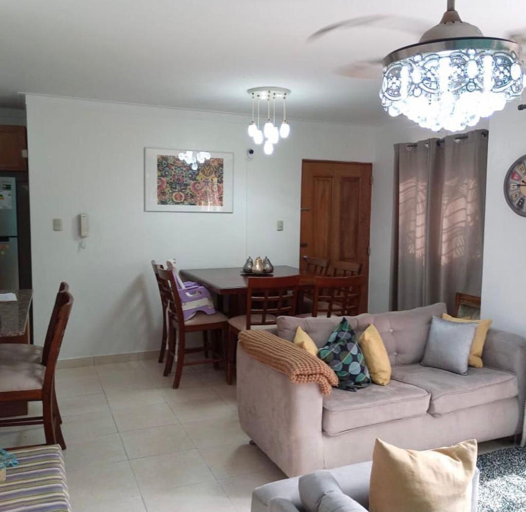 apartamentos - Se vende apartamento en Altos de Arroyo Hondo primer piso 2