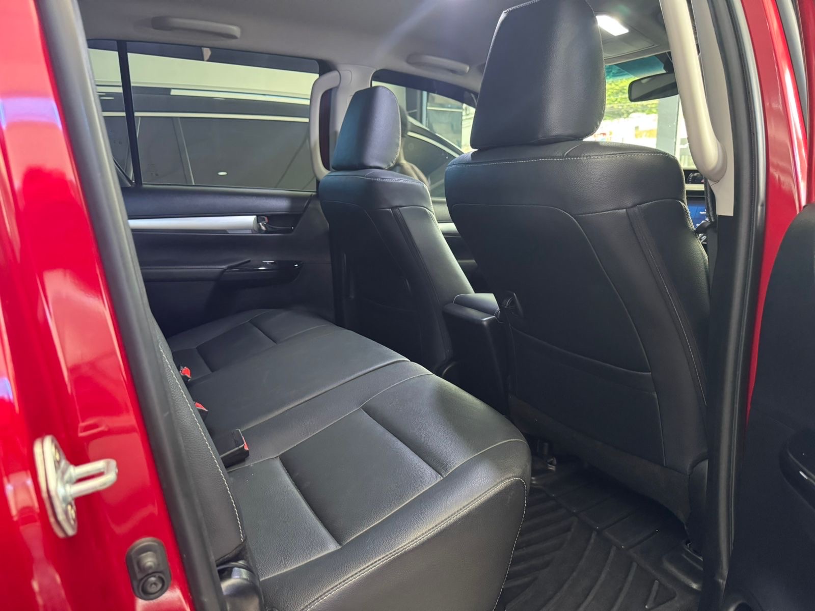 jeepetas y camionetas - TOYOTA HILUX 2023 SRV 4X4 (DE LA DELTA COMERCIAL) FINANCIAMIENTO DISPONIBLE 6