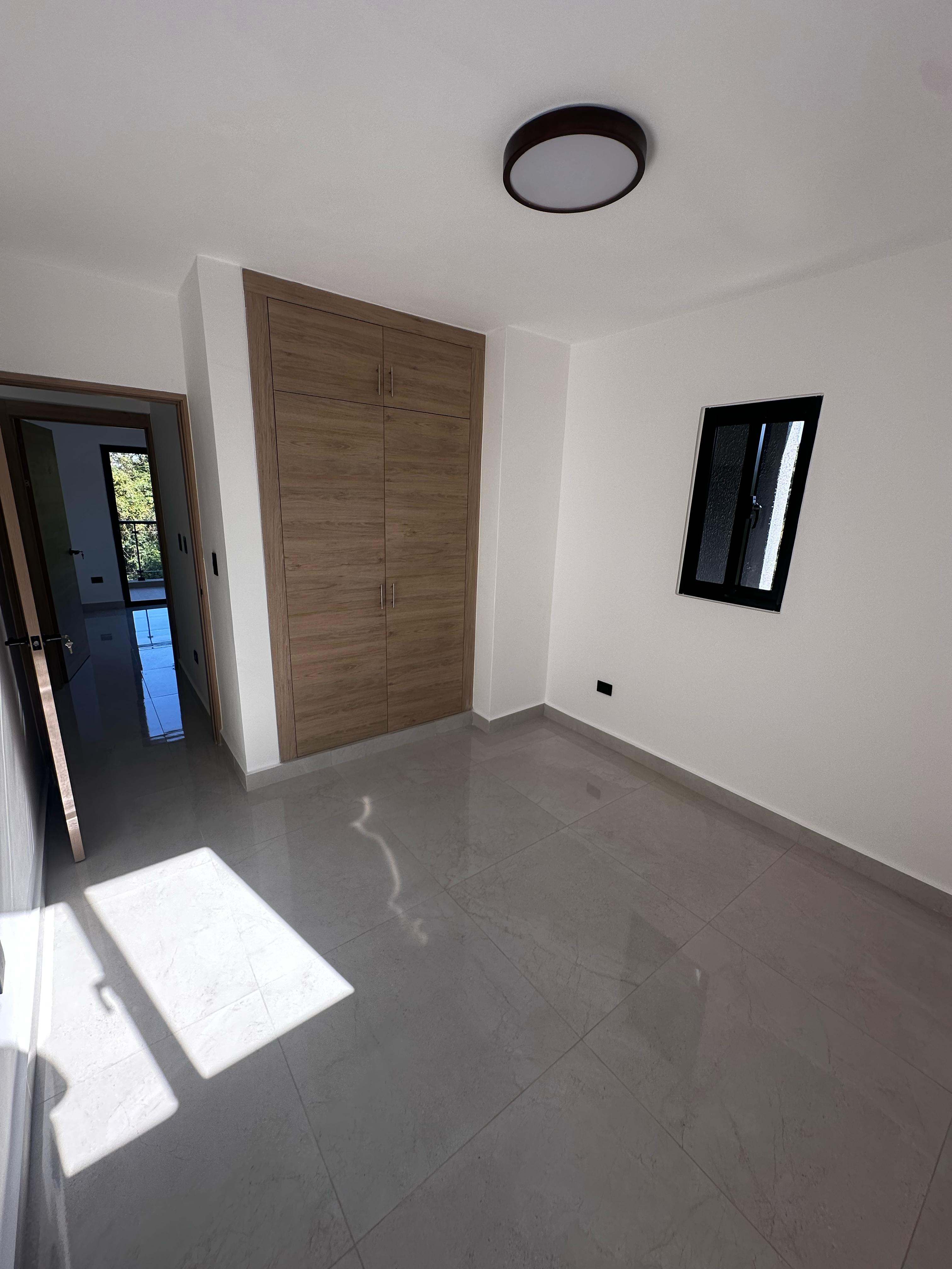 apartamentos - Apartamento en Alquiler, Urb. Thomen  3