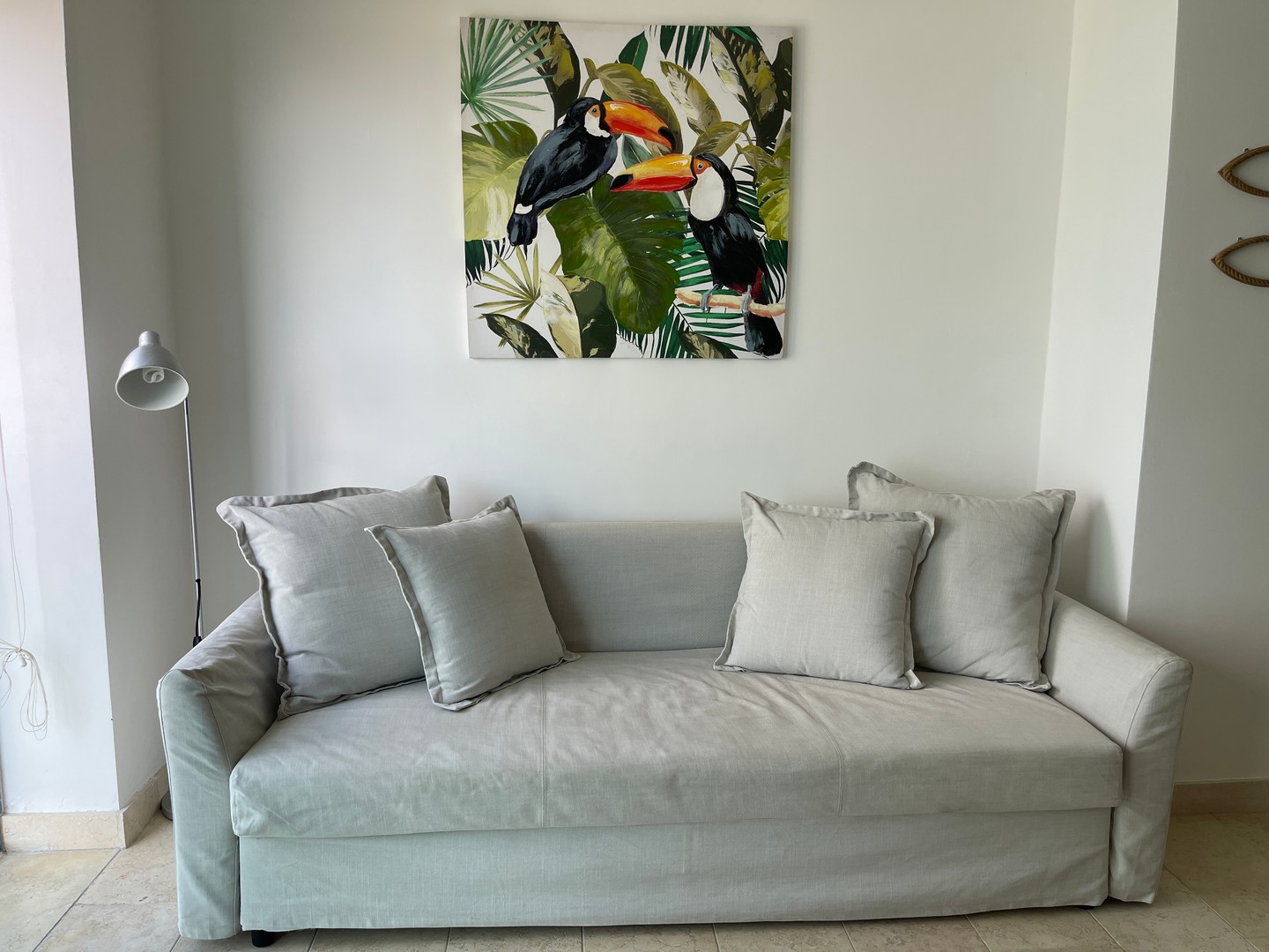 muebles y colchones - Sofa cama con gaveta para guardar las almohadas, sabanas  y cobijas 0