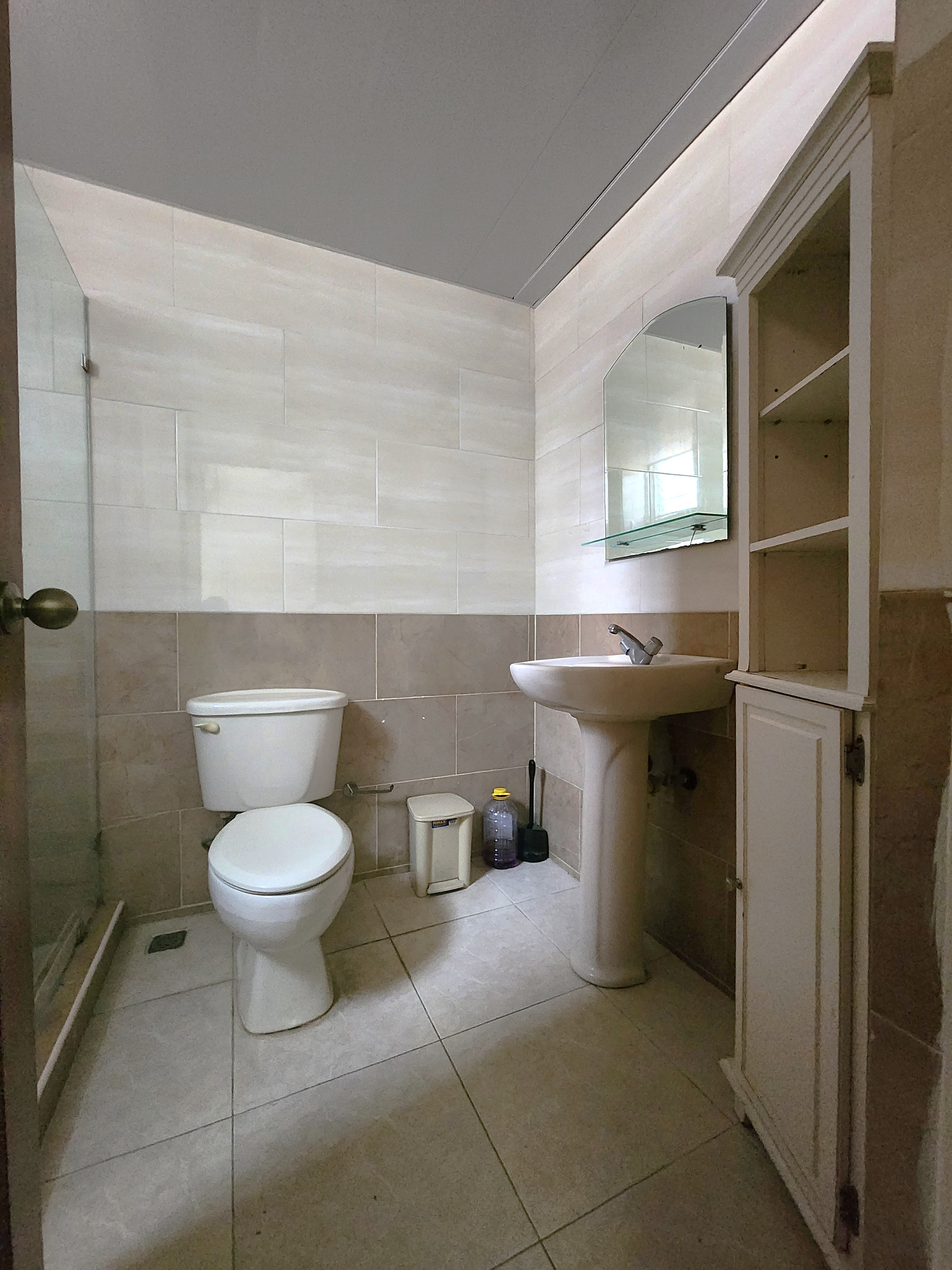 apartamentos - ALQUILO APTO. AMUEBLADO 2 HABS. CON PATIO INTERIOR 7