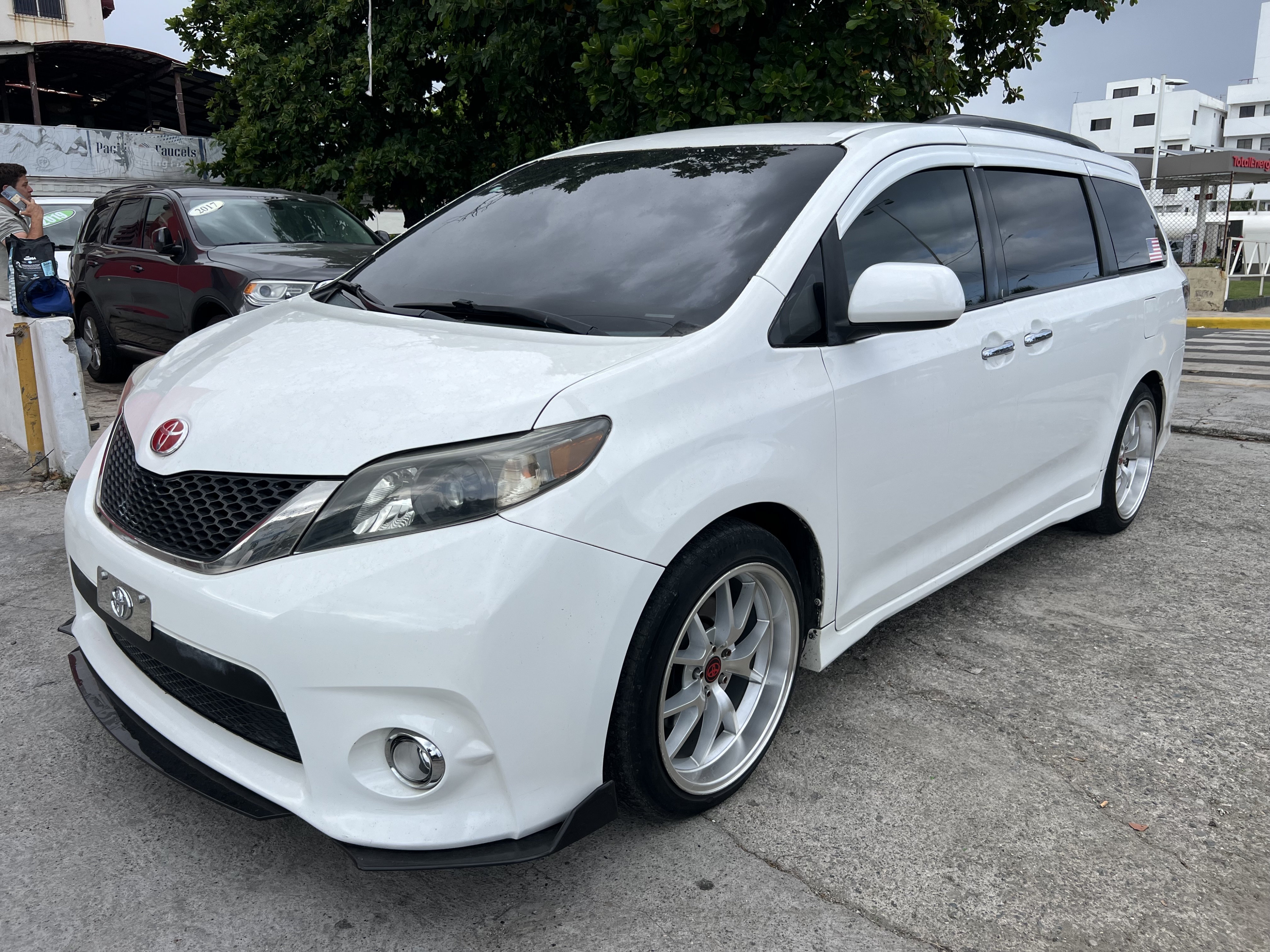 jeepetas y camionetas - Toyota Sienna 2014