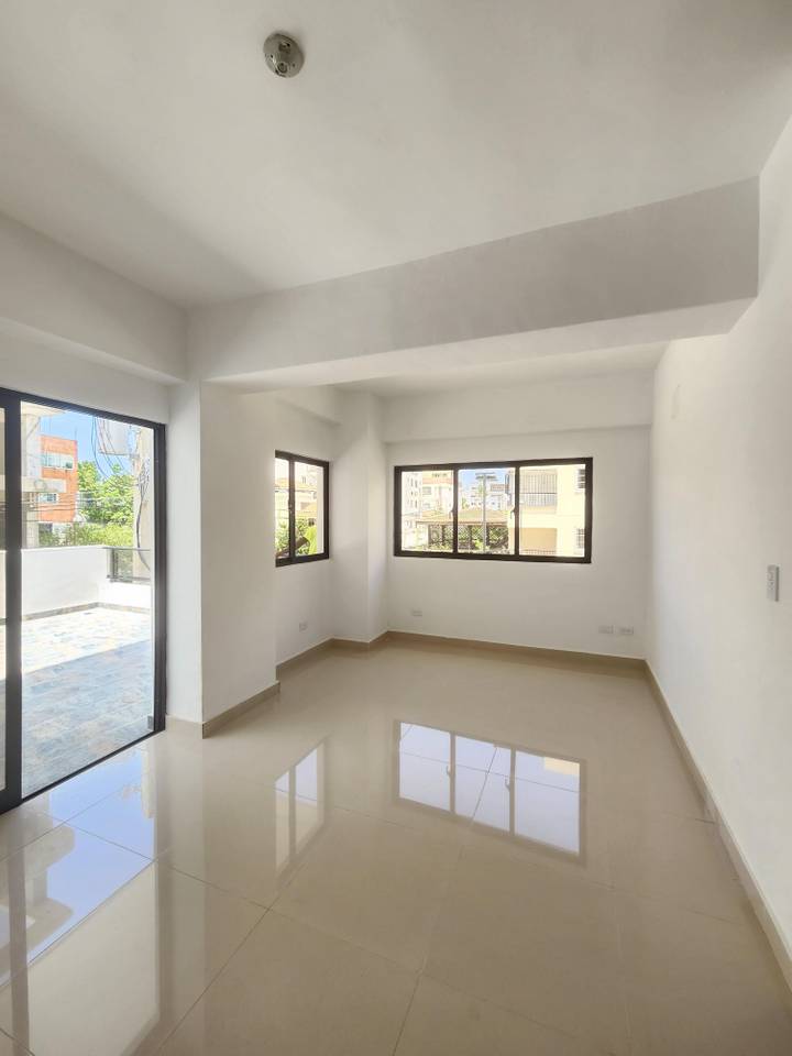 apartamentos - Apartamento en venta 2do nivel en jardines del sur 4