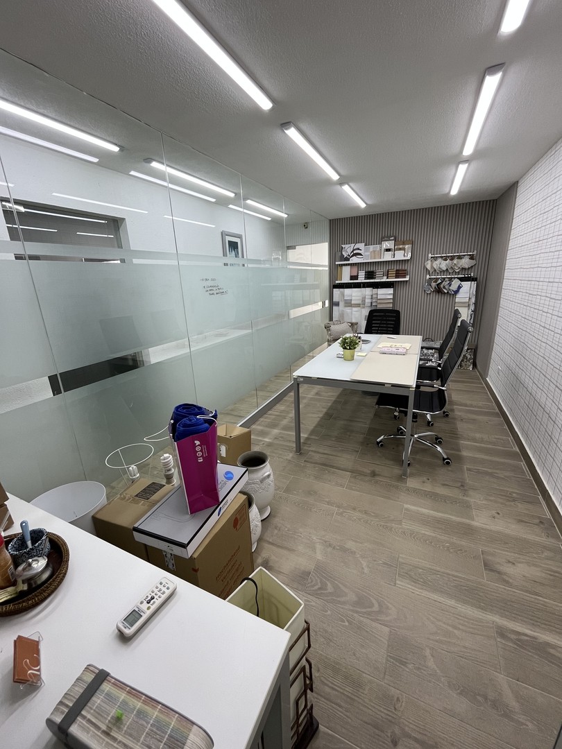 casas - El Millon casa - oficina con 10 parqueos  2