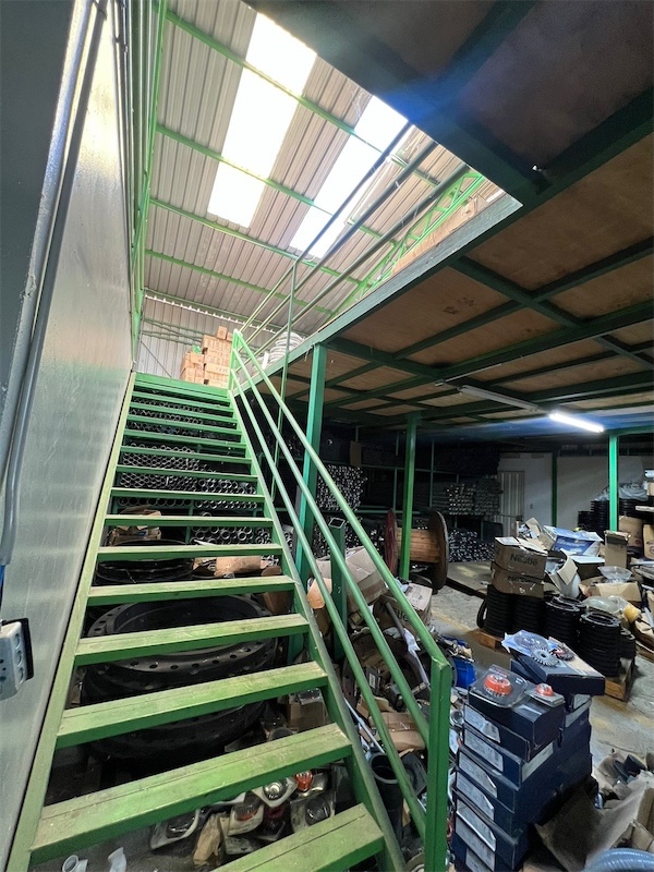 oficinas y locales comerciales - Nave en ensanche la Fe  5