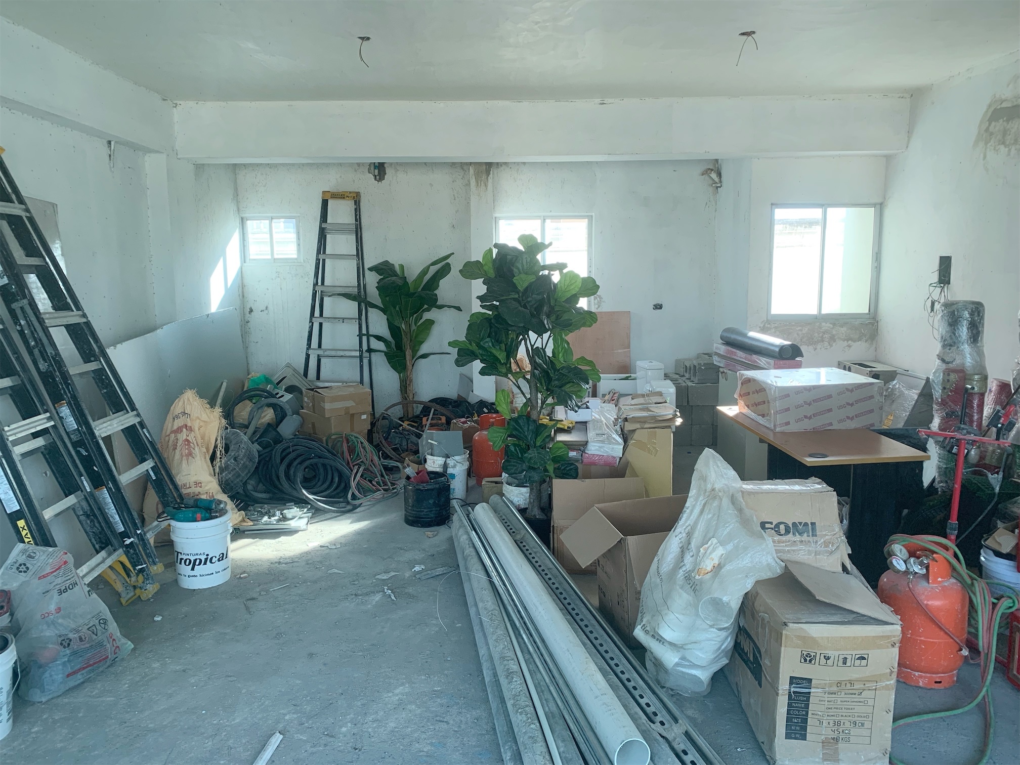 oficinas y locales comerciales - Local en venta arroyo hondo 3