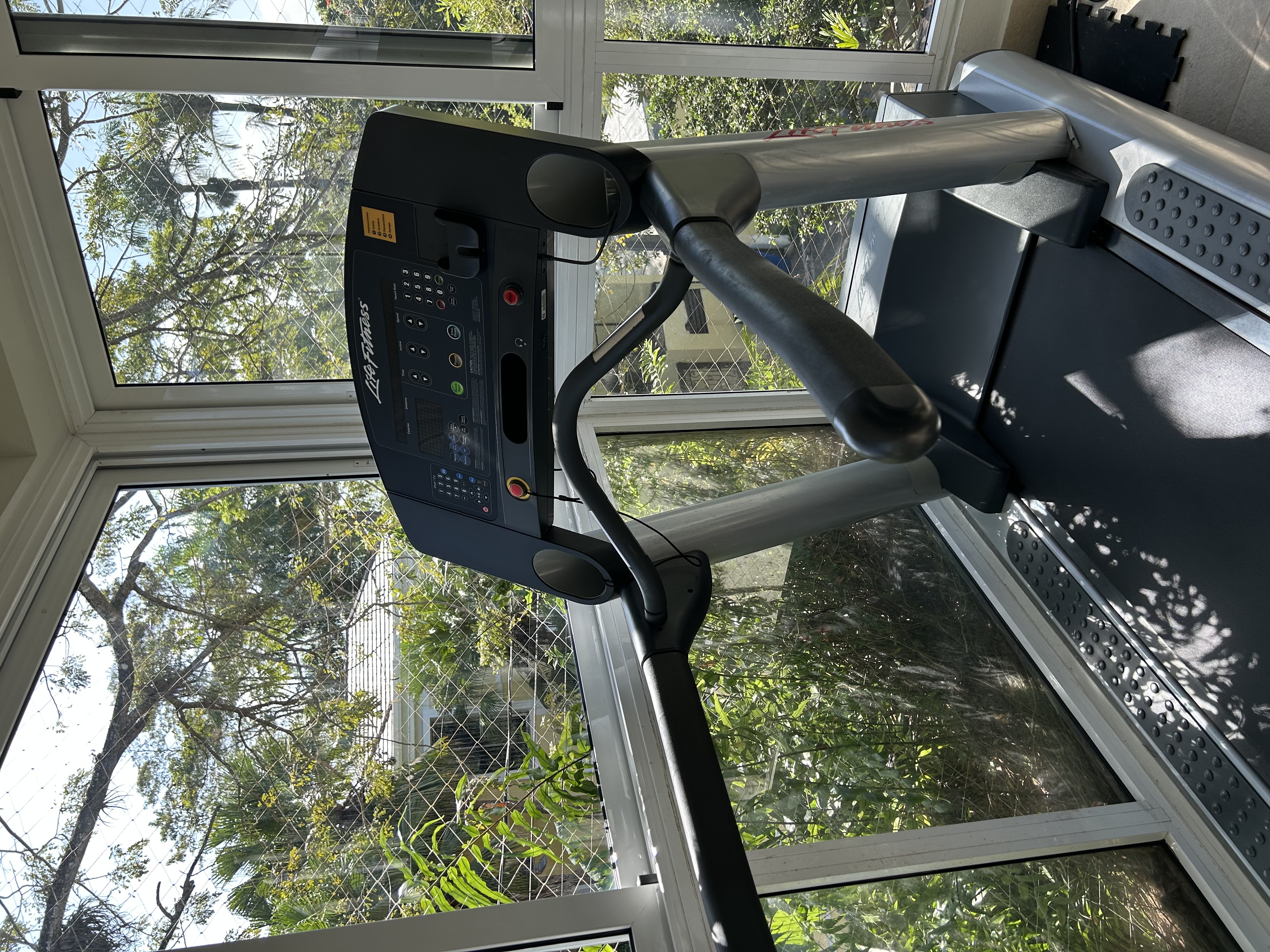deportes - Caminadora LifeFitness  2
