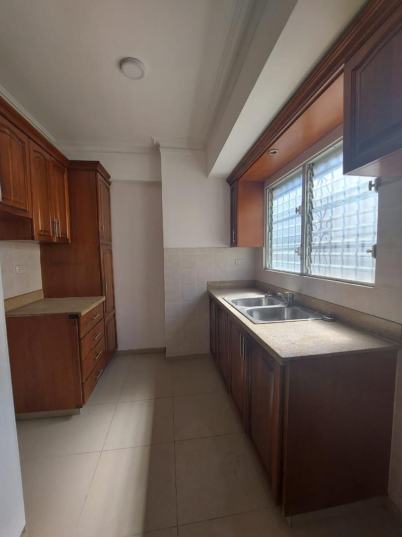 apartamentos - ¡MIRADOR NORTE! IMPECABLE CLÁSICO APARTAMENTO AMPLIAS HABITACIÓNES BUEN UBICADO 3