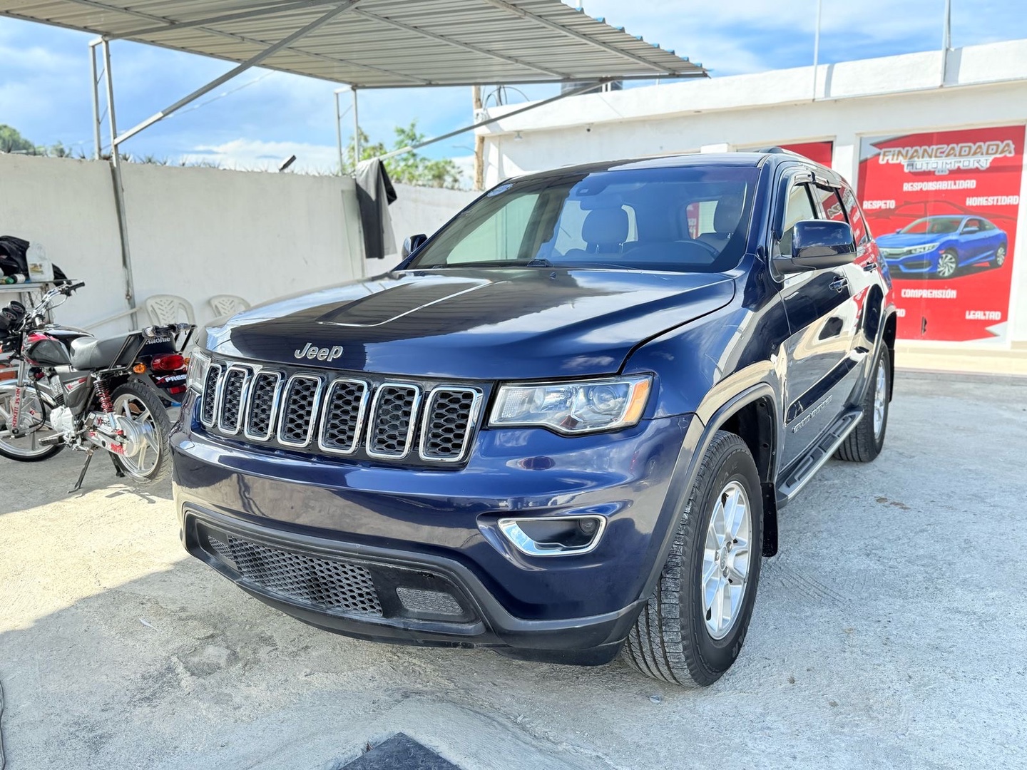 jeepetas y camionetas - Jeep Grand Cherokee 2018 Laredo 4x4  2