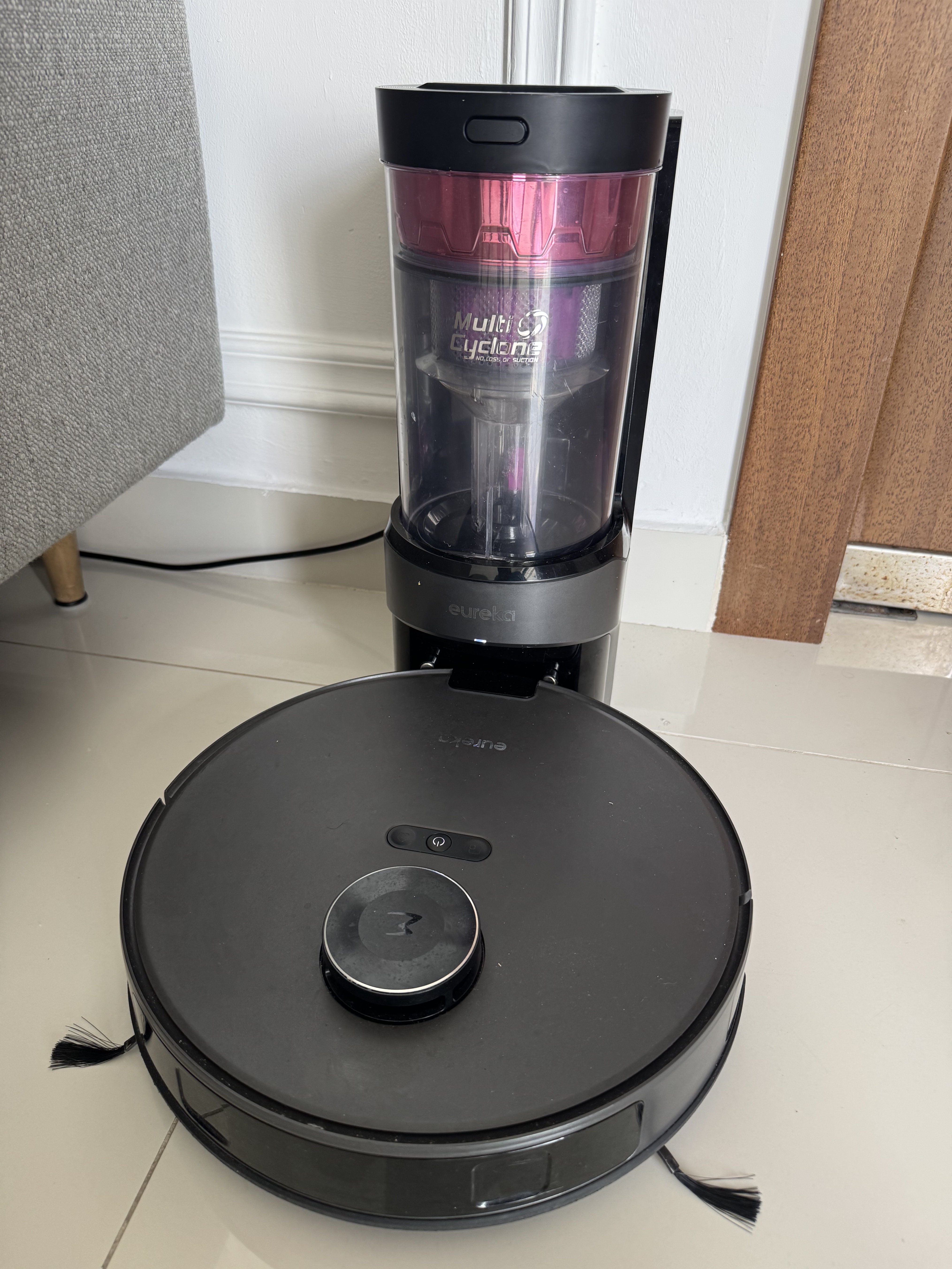 otros electronicos - Vendo Robot Aspirador y Trapeador Eureka E10S Como Nuevo, muy poco Uso!  4
