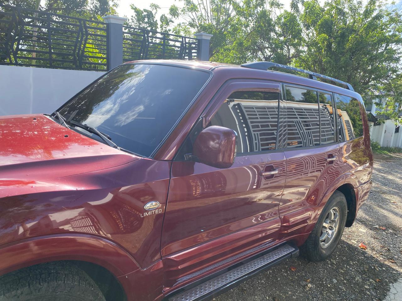 jeepetas y camionetas - DOCTORA VENDE JEEPETA EXCELENTE 5